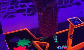 Neon Minigolf