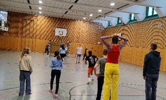 Spiele in der Turnhalle