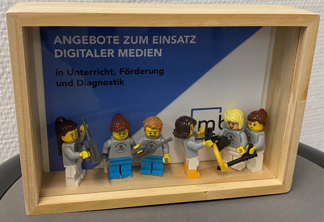 Das MBZ Team als Lego Figuren